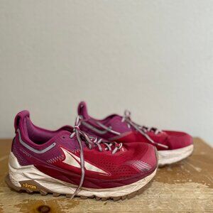 Altra Olympus 5 ALOA7R74664 Red Trail Running Training Shoes Women's Sz 9